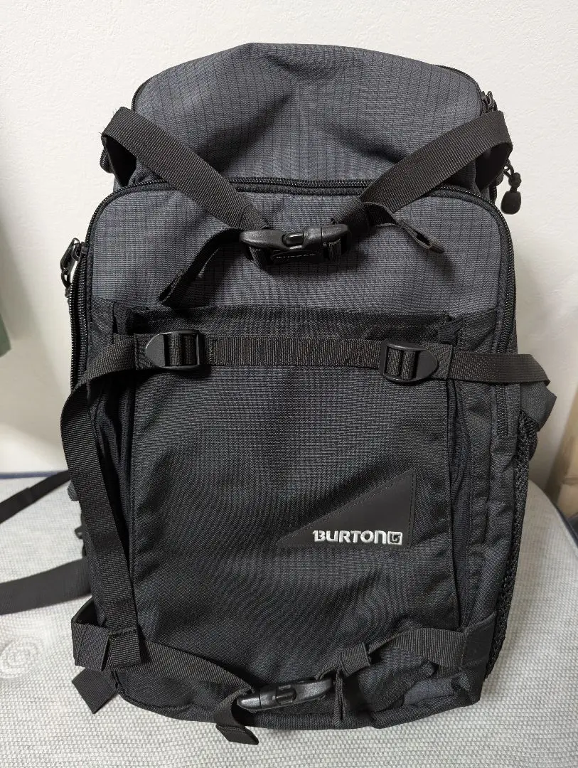 バートン　カメラバック　FOCUS PACK 30L BURTONが作るカメラバッグ “FOCUS PACK” – A-BONY