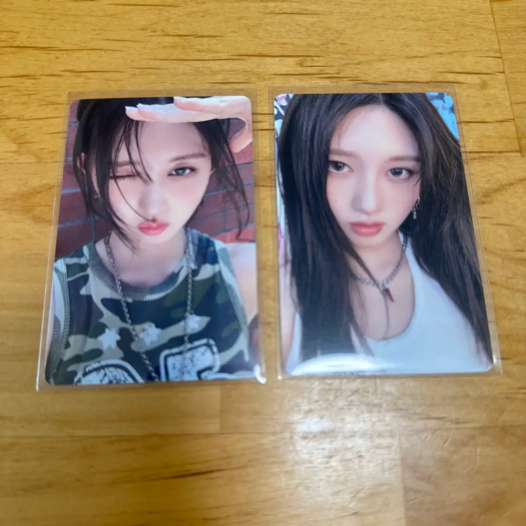 Thumbnail of IVE Gaeul "Be Alright" Trading Card Set