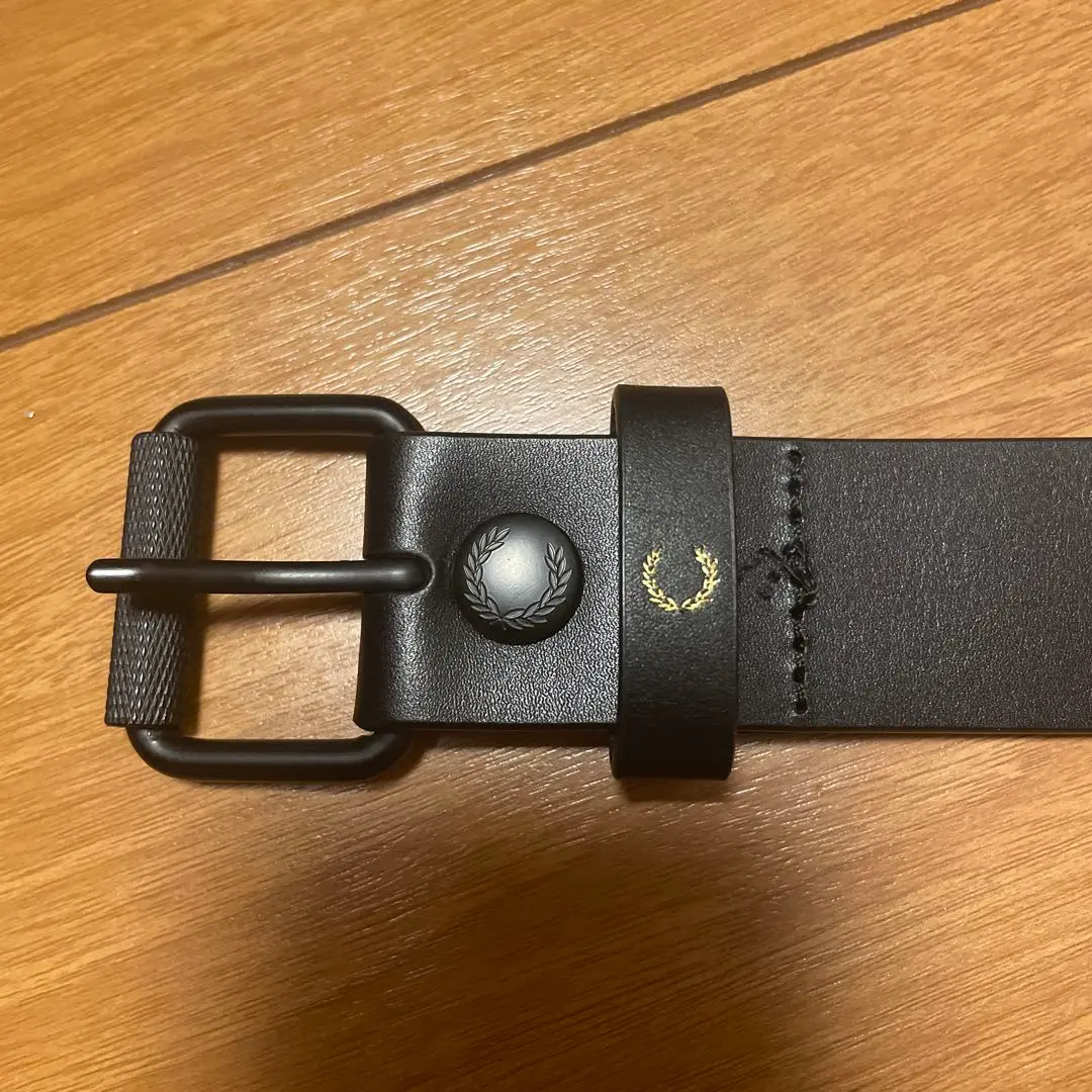 未使用】FRED PERRY フレッドペリー バーニッシュレザーベルト