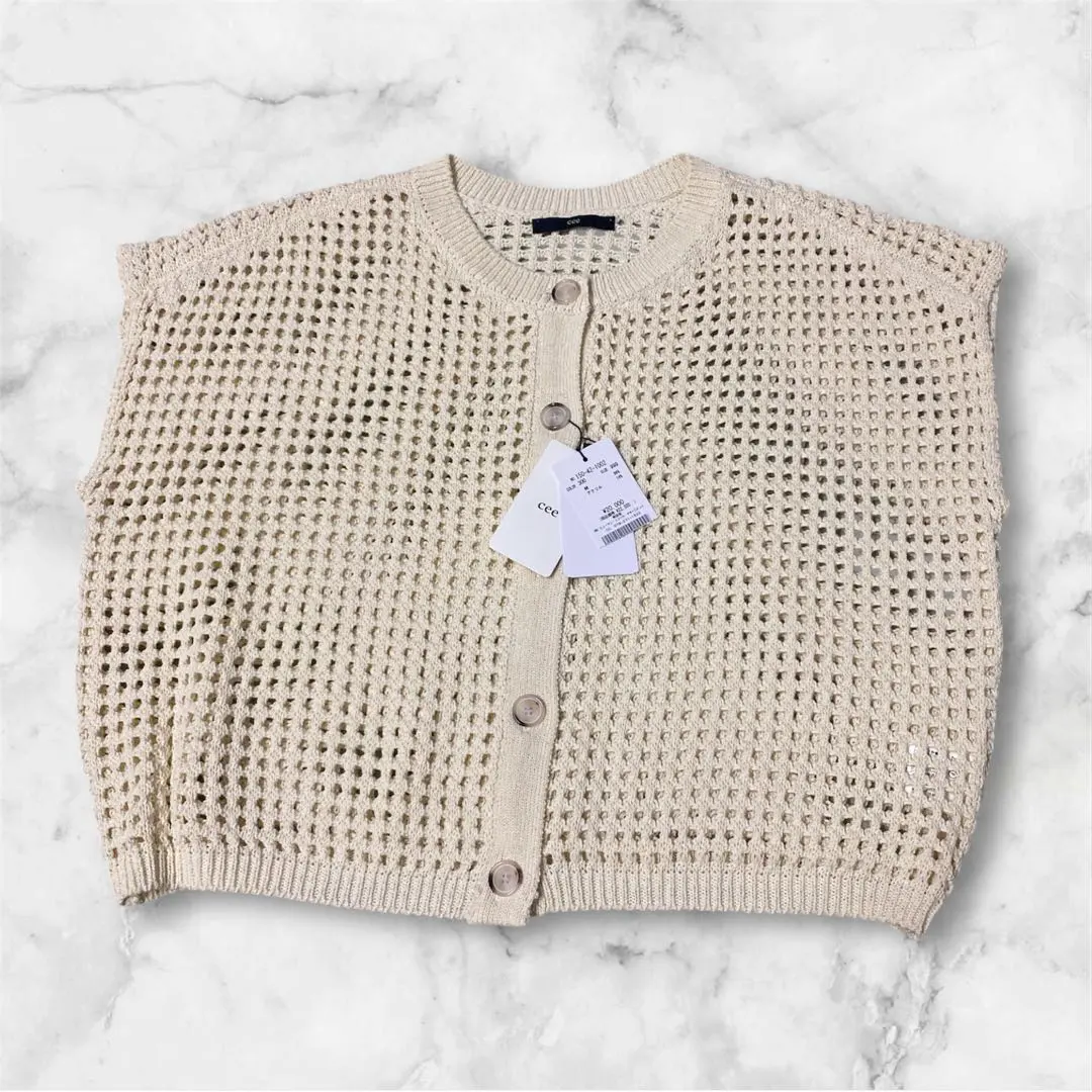 Thumbnail of M453 ☆ New ¥20,000 Sleeveless Knit Cardigan