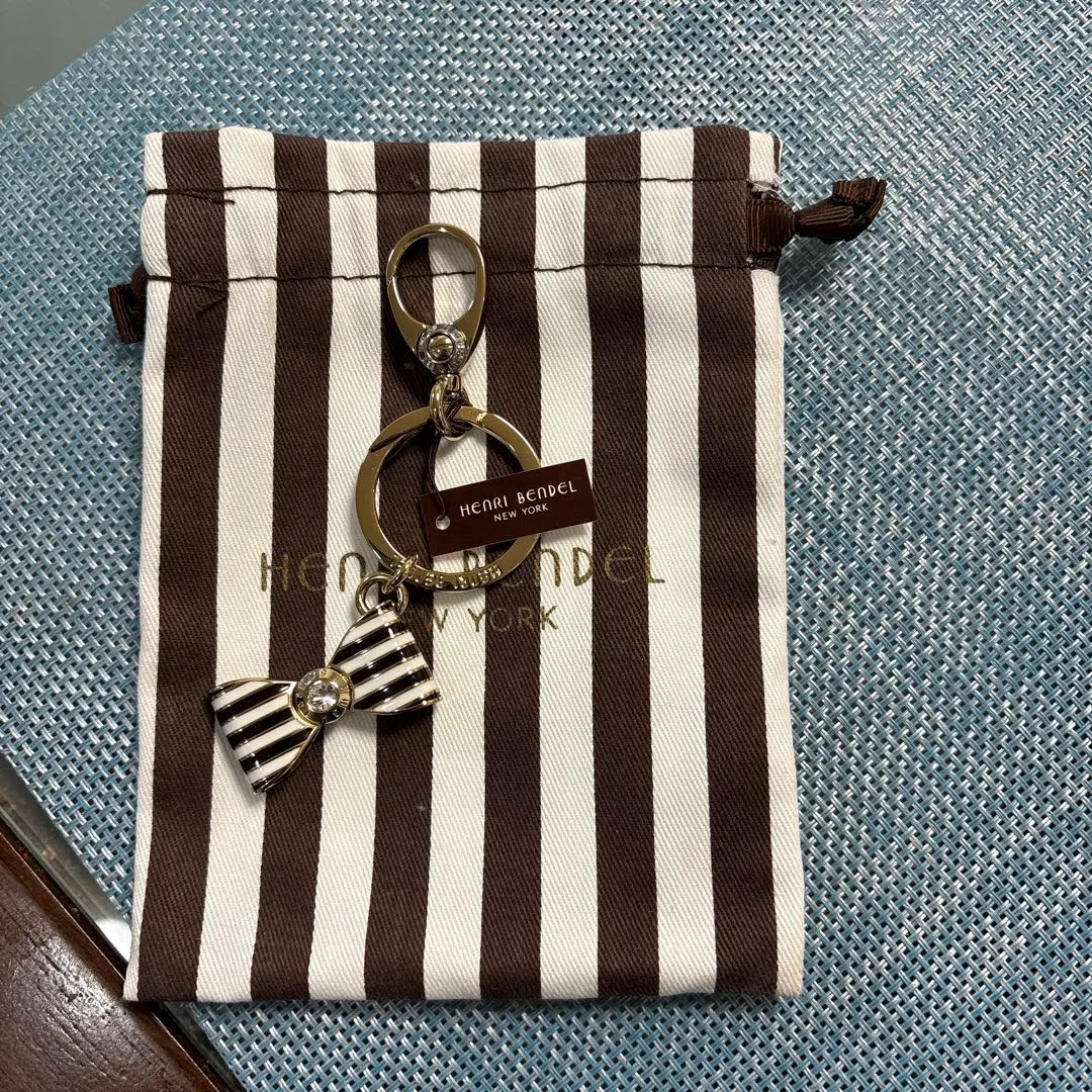 【希少・未使用】Henri Bendel ヘンリベンデル バッグチャーム 希少・未使用】Henri Bendel ヘンリベンデル バッグチャーム 小物