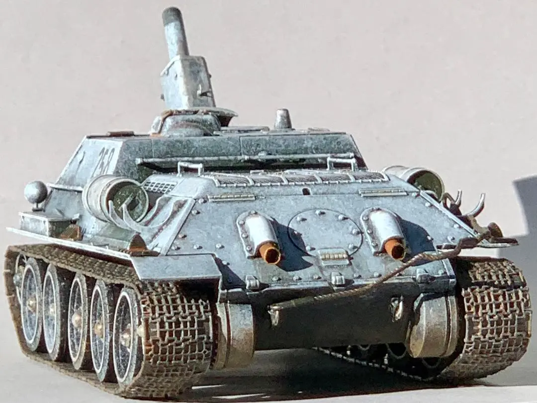 戦車ジオラマ1/35 ロシアSU122と親衛隊兵士