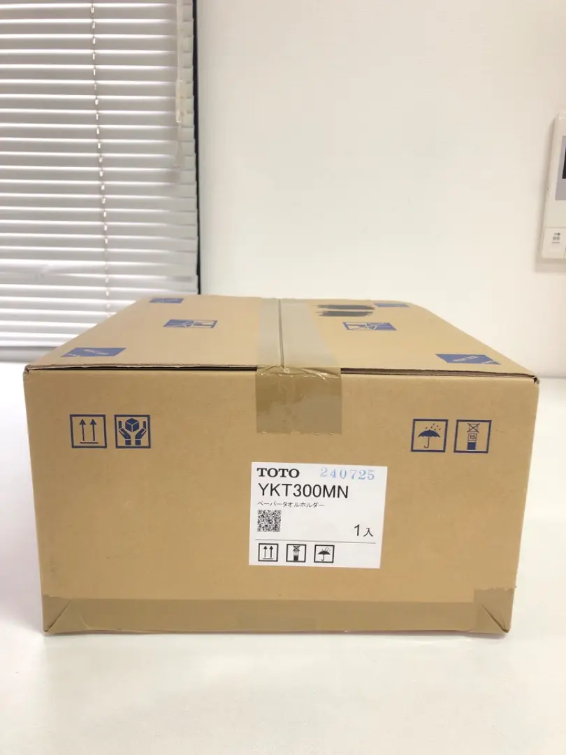TOTO YKT300MN ステンレス製ペーパータオルホルダー 300×116×265