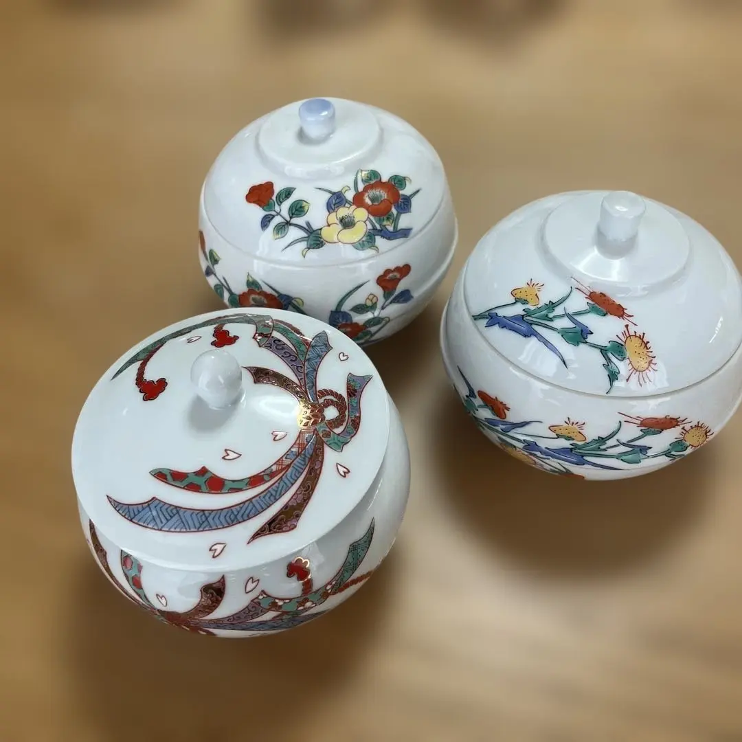 Thumbnail of Arita-yaki (Arita ware) Floral Lidded Stewed Dish Set of 3, Tea Ceremony Utensils, Beautiful Condition, Antique, Retro Tableware