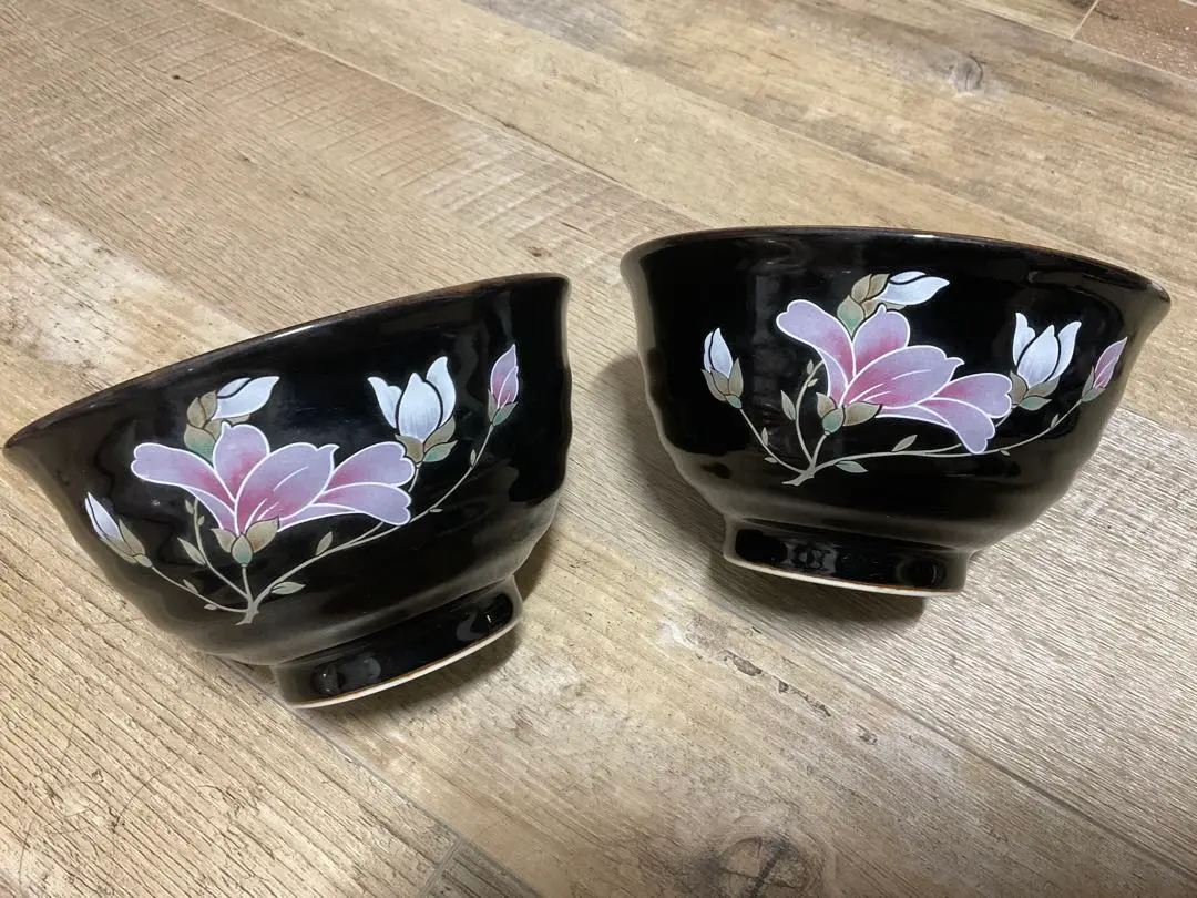 Thumbnail of Set of 2 black floral pattern rice bowls