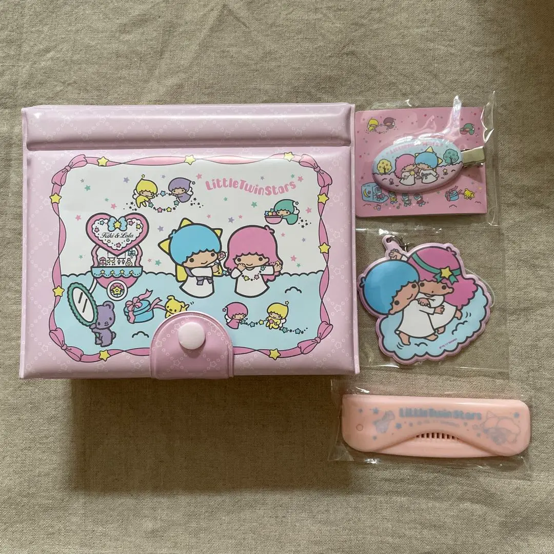 最終降價 新品 Little Twin Stars 附鏡收納盒 梳子 髮夾 的縮圖
