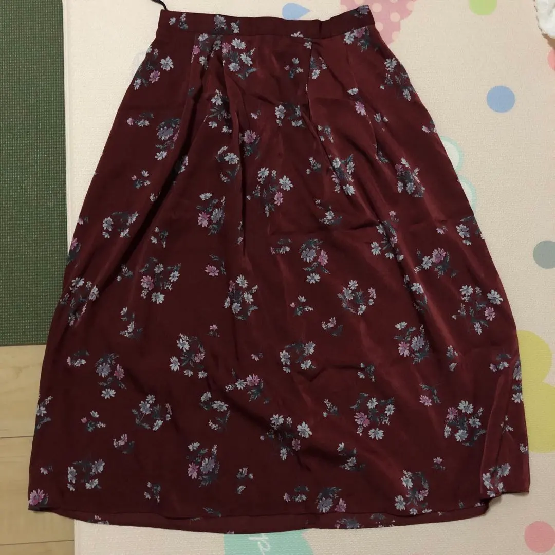 Thumbnail of Floral skirt