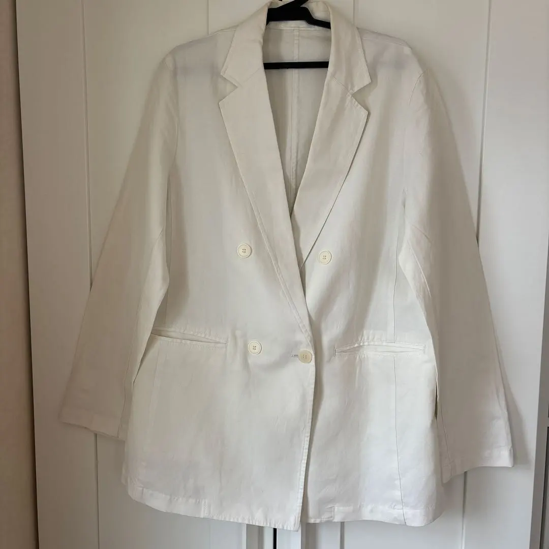Thumbnail of Uniqlo white jacket