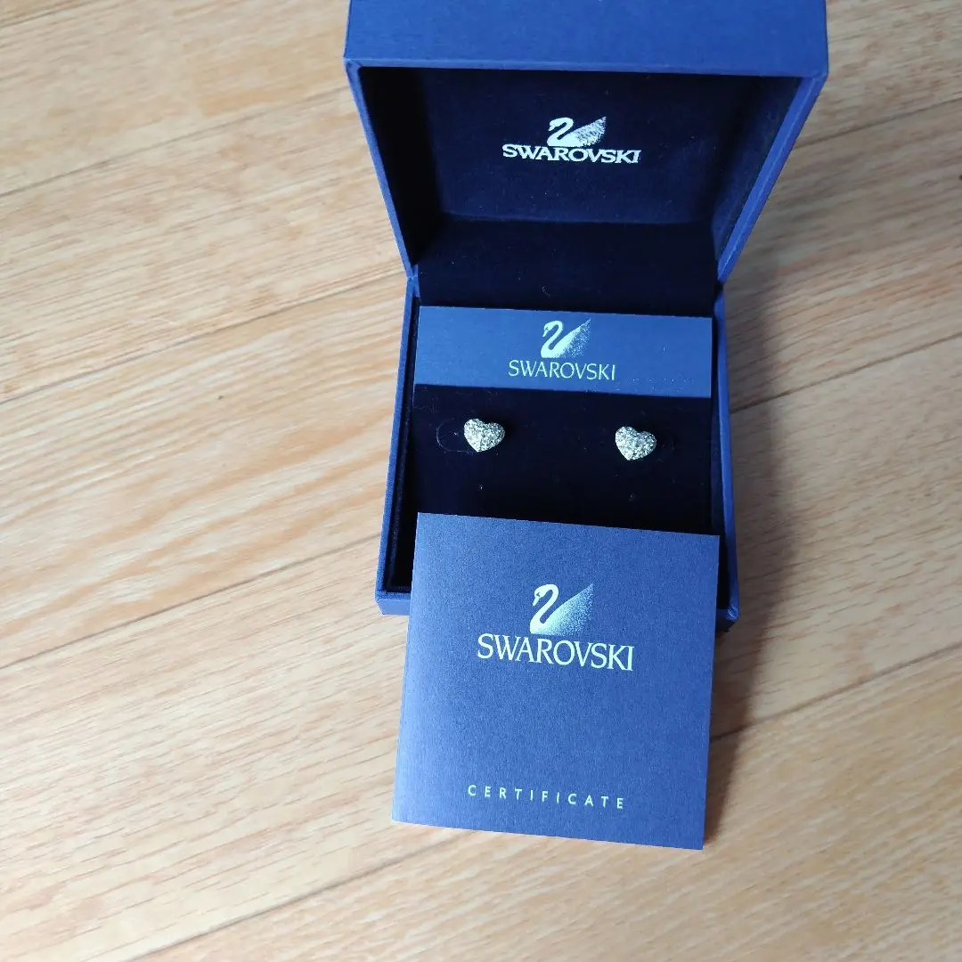 施華洛世奇 耳環 Alana Clear 心形 正品 附盒 的縮圖
