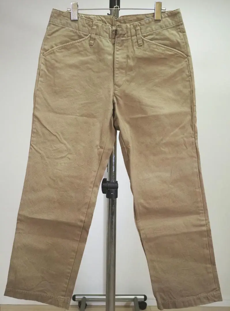 カラービーコン　チノクロステーパードパンツ　1(Mサイズ) パッカリングパンツ kolor / BEACON】 ⁡ 製品染めチノクロス パッカリングパンツ