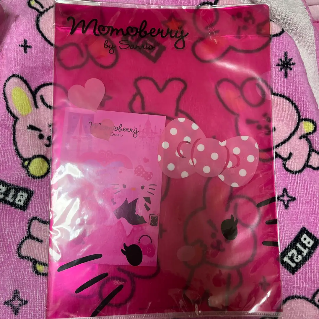 ⭐︎レア⭐︎momoberry ストラップ　未使用 2025年最新】キティ モモベリーの人気アイテム - メルカリ