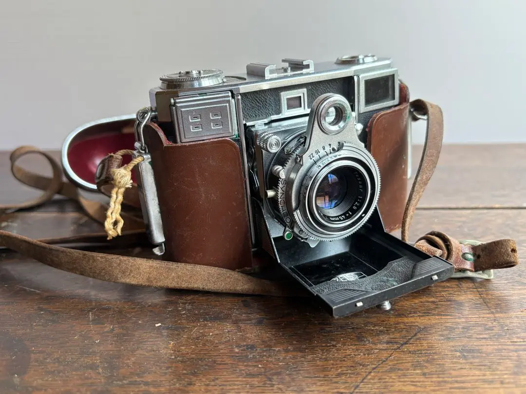 Thumbnail of Zeiss Ikon rangefinder camera 50mm f/2.8