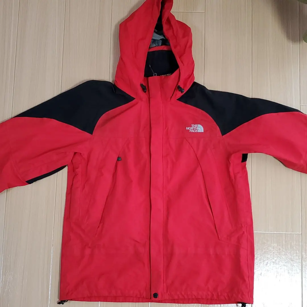 Thumbnail of THE NORTH FACE Mountain Jacket, Size L