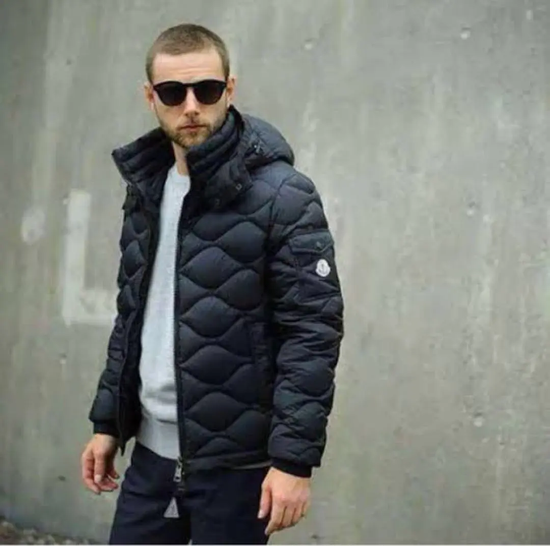 2025年最新】moncler morandieresの人気アイテム - メルカリ
