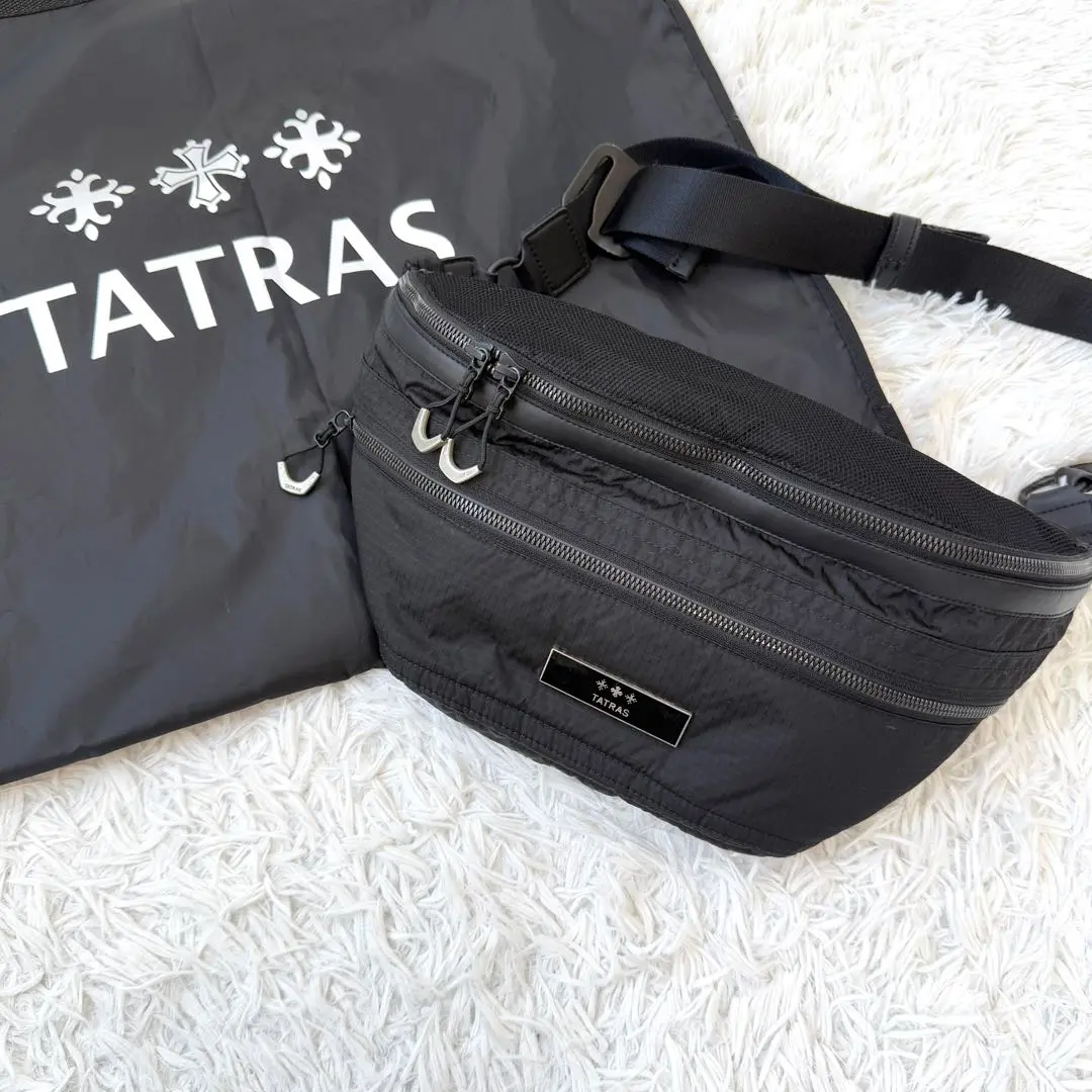 美品☆TATRAS タトラス ナイロン ショルダバッグ ボディーバッグ 斜め掛け TATRAS(タトラス) / ショルダーバッグ/ナイロン/GRN/無地