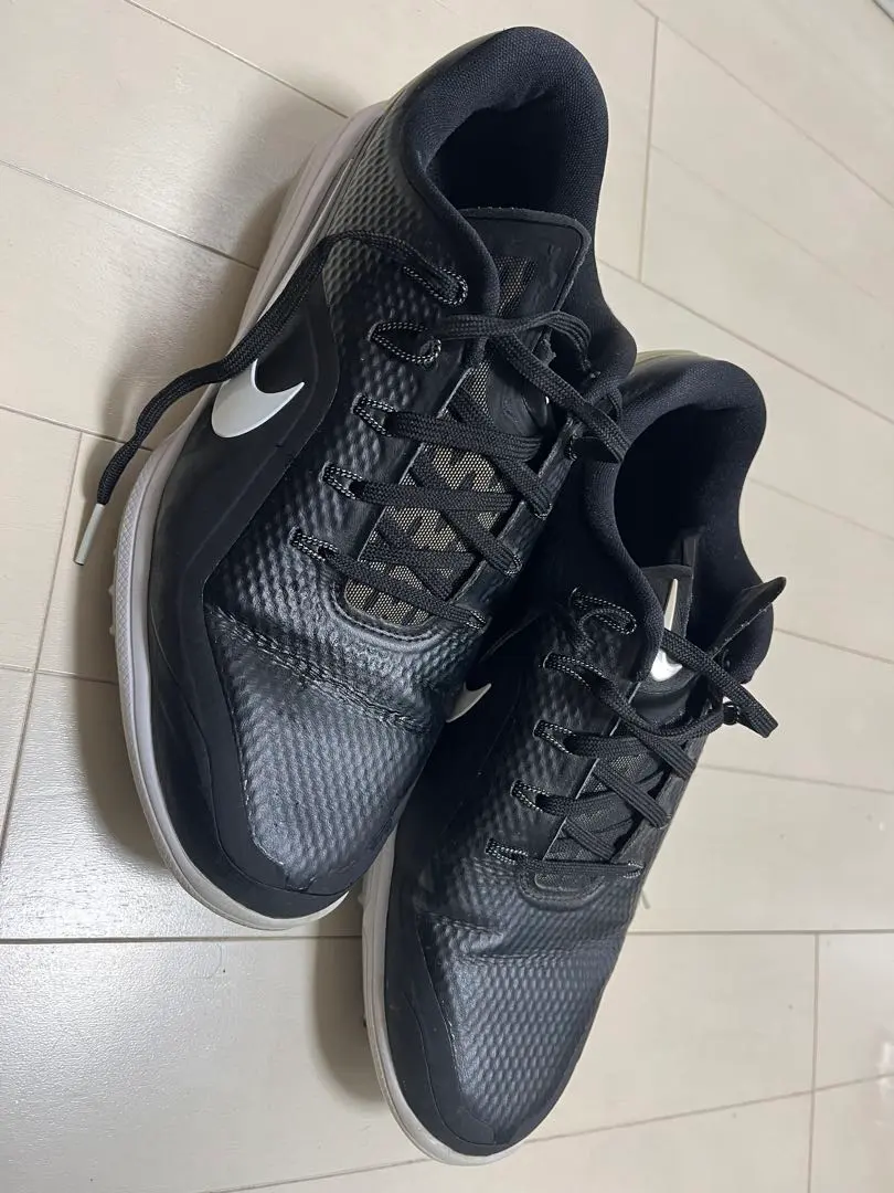 Thumbnail of NIKE golf shoes