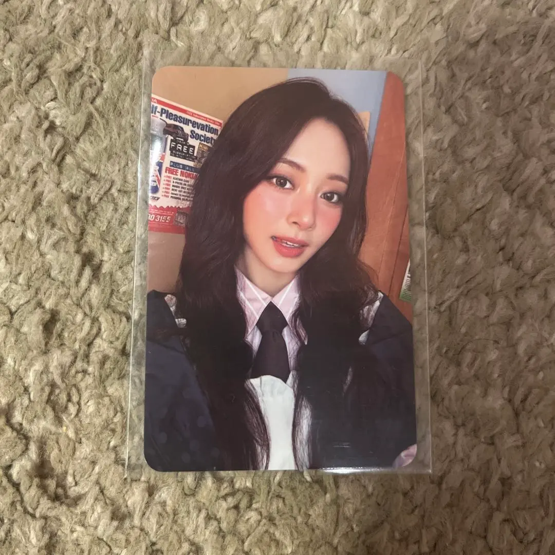 Thumbnail of TWICE The story goes on cast trading card Tzuyu