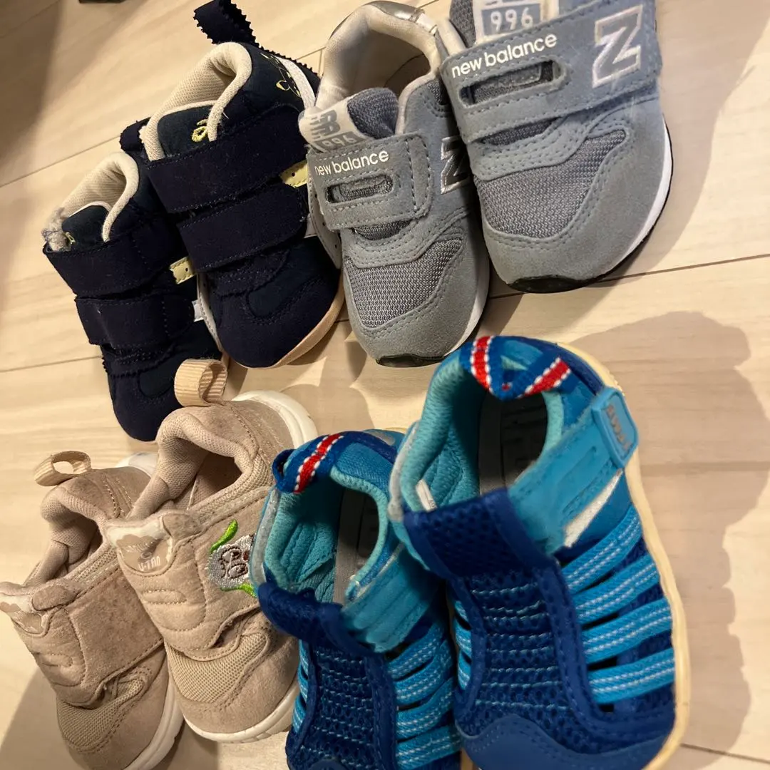 嬰兒鞋組合（New Balance、亞瑟士） 的縮圖