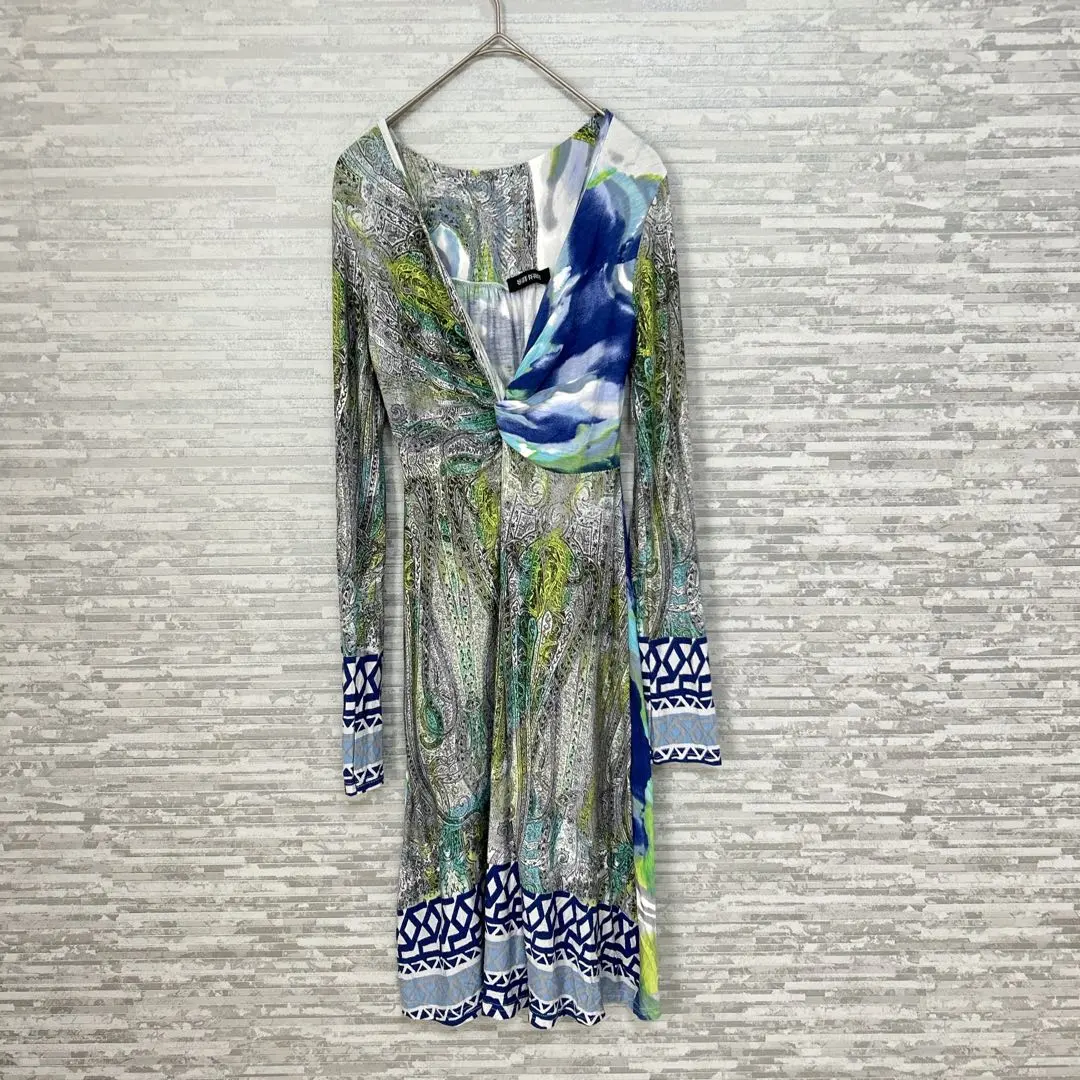 Thumbnail of Surpose ✨ L Long Sleeve All-over Print Dress Blue-based Paisley Pattern Gray Top