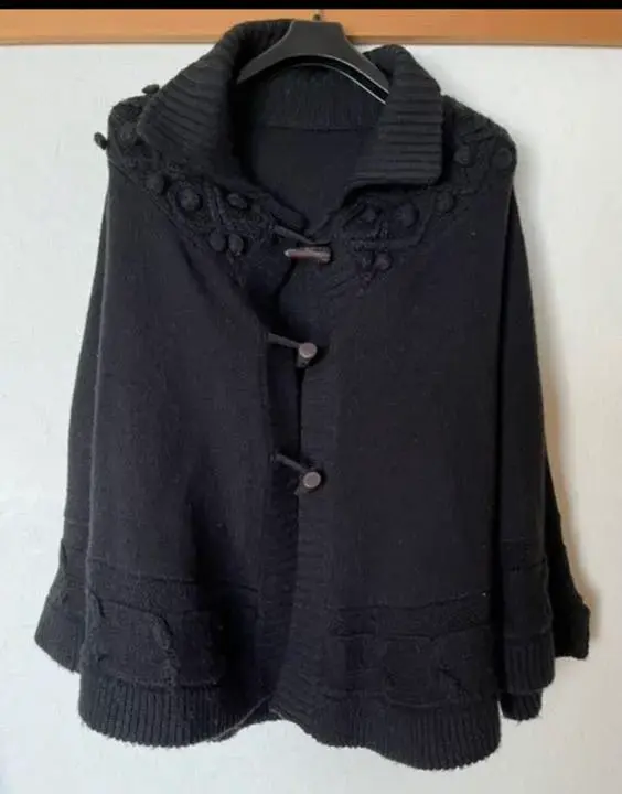 Thumbnail of Poncho, Cape