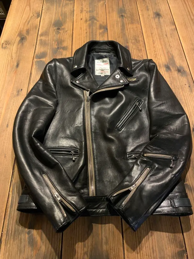 C*Z様 Lewis Leathers コルセア シープスキン 38 C*Z様 Lewis Leathers コルセア シープスキン 38 - メルカリ