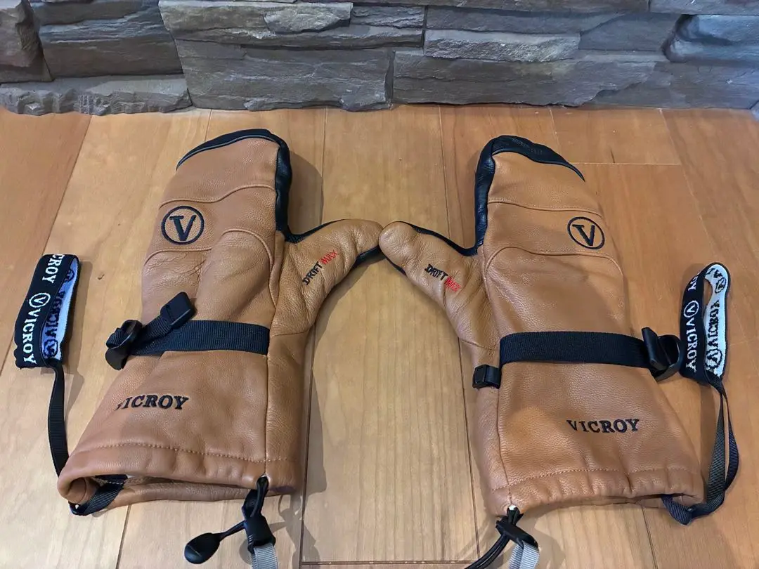 【美品】VICROY ビクロイ グローブ VICROY GLOVE ビクロイグローブ 取扱開始します！！ ※写真は試着