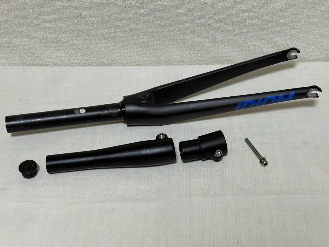 ジャイアント IDIOM 0 純正品 カーボンフォーク＋ハンドルポスト 第一世代 ジャイアント IDIOM 0 純正品 カーボンフォーク＋ハンドルポスト