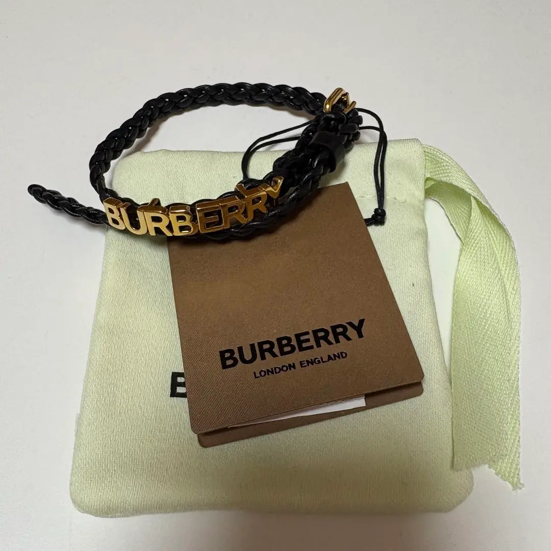 BURBERRY 黒のレザーブレスレット 美品✨ BURBERRY バーバリー ブラックレーベル レザー