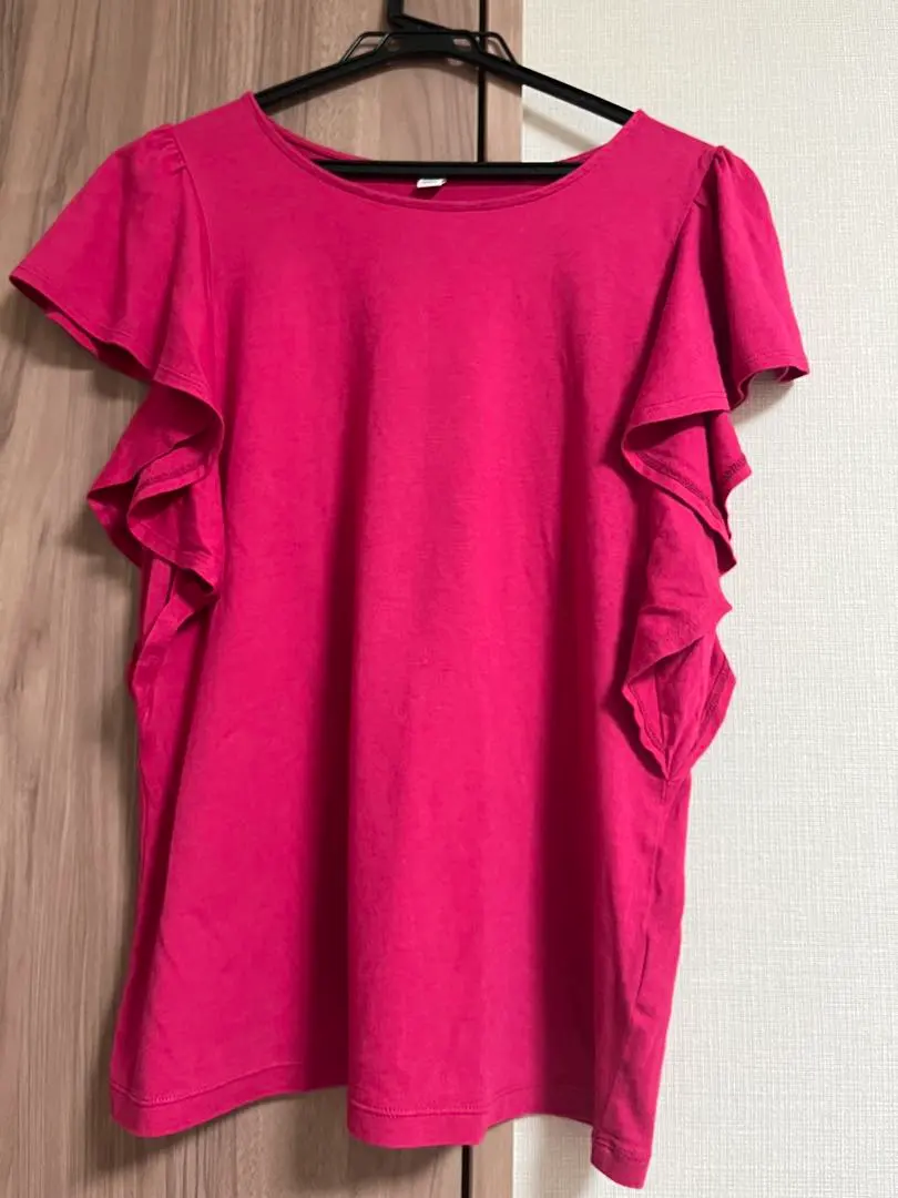 Thumbnail of [Clearance] Uniqlo Frill Short Sleeve M Size