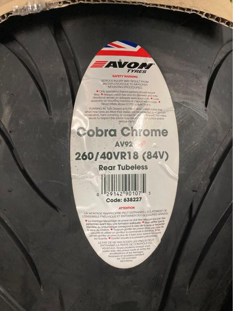 AVONコブラChrome260/40VR18新品 Avon AV92 Cobra Chrome 260/40Vr-18 84V Rear Motorcycle