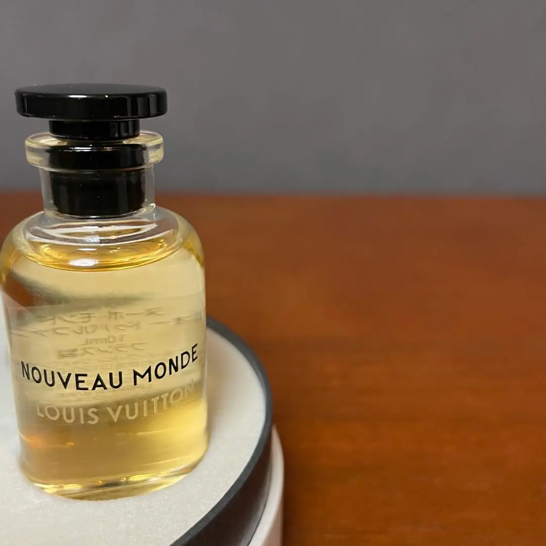 Nouveau Monde - Perfumes - Collections | LOUIS VUITTON ®