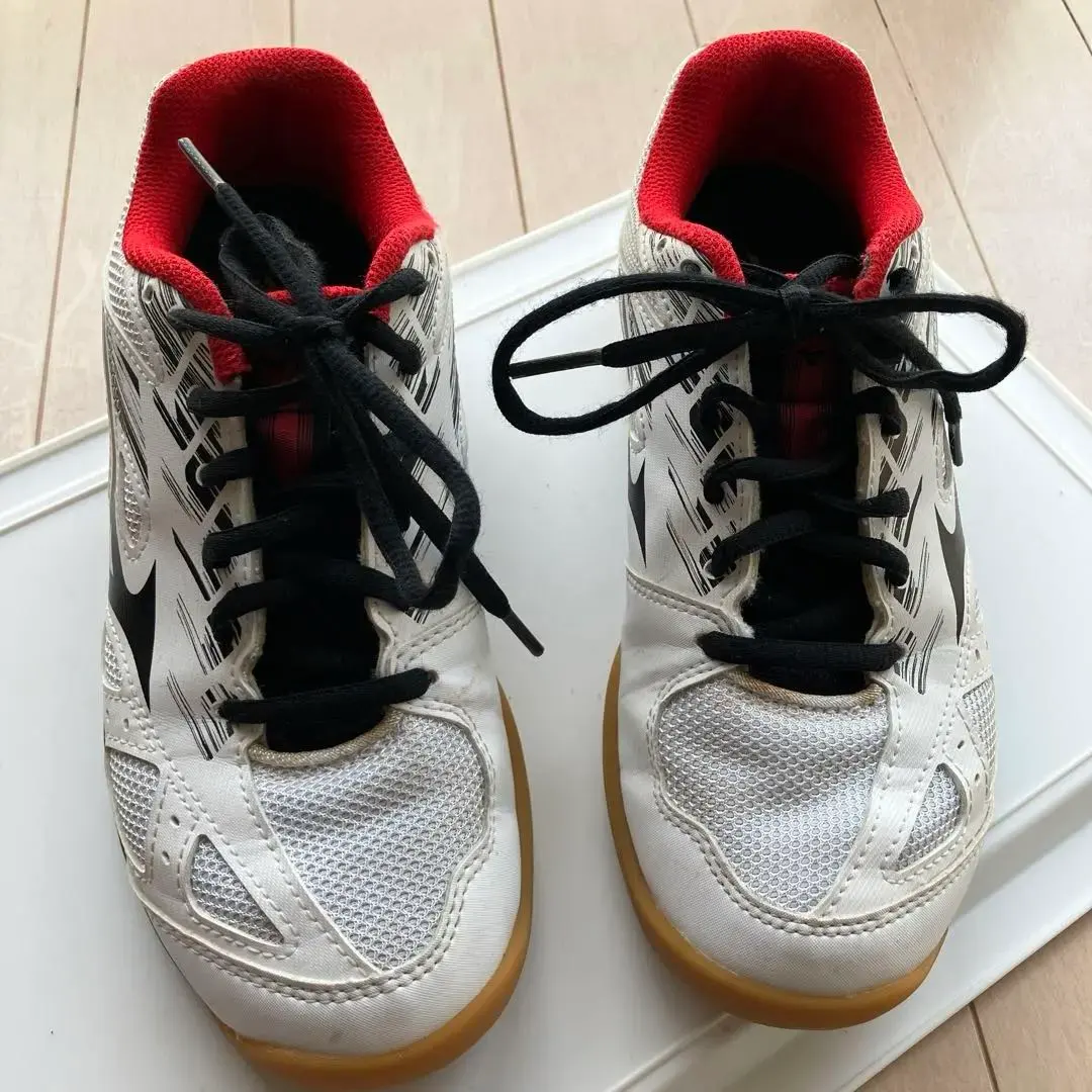 Thumbnail of Badminton shoes, 22.5cm, Mizuno