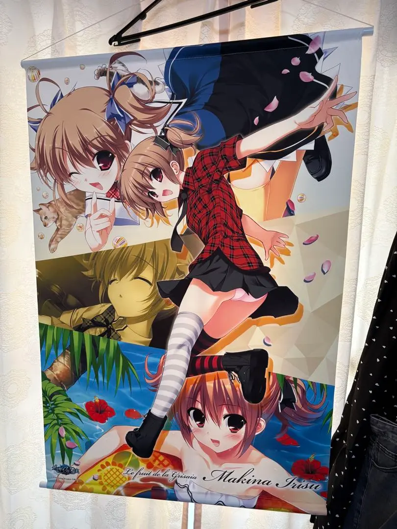 グリザイアの果実　特大タペストリー 61SsBpVJ5nL._UF350,350_QL50_.jpg