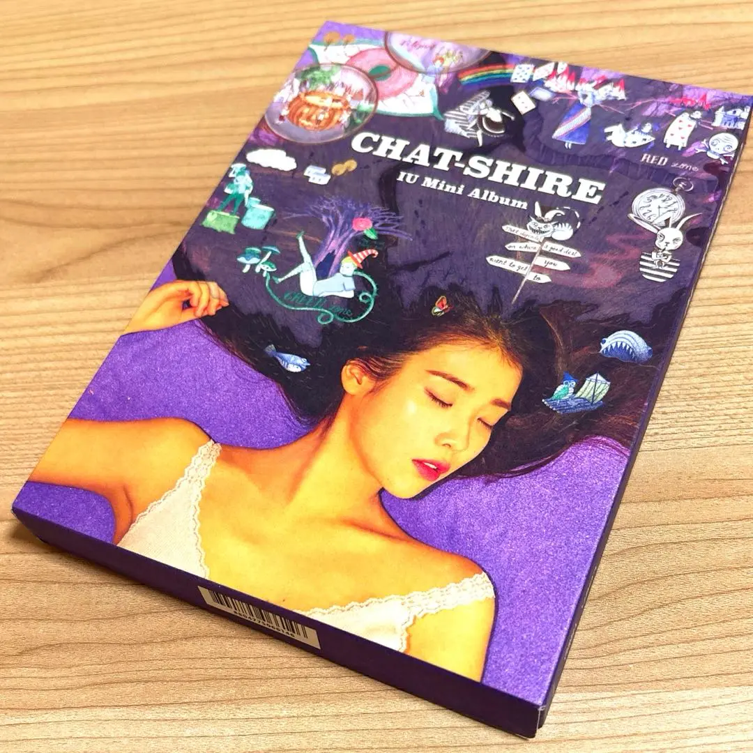 (CD)4thミニアルバム - CHAT-SHIRE (韓国盤)／IU Amazon.co.jp: IU アイユー - CHAT-SHIRE (4th Mini Album) CD +