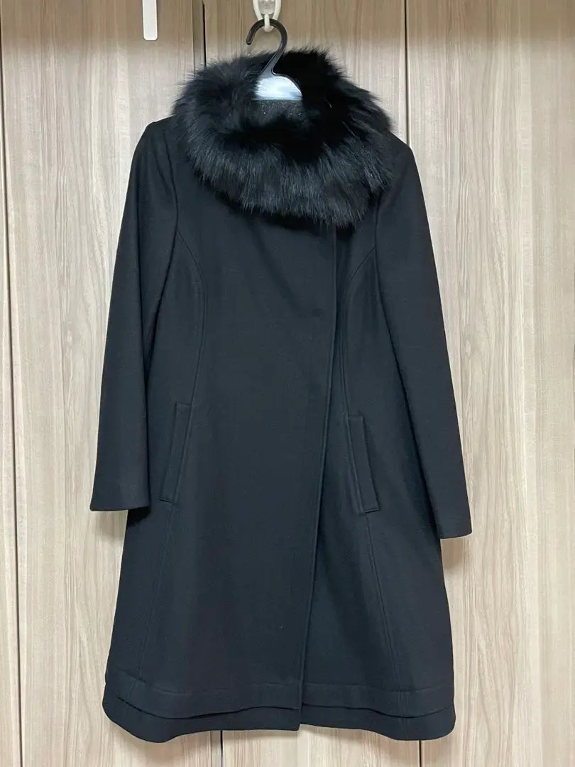 Alice + Olivia フェイクファー テクスチャー ジャケット 3色 Alice + Olivia Jacket w/ Tags - Black Jackets, Clothing