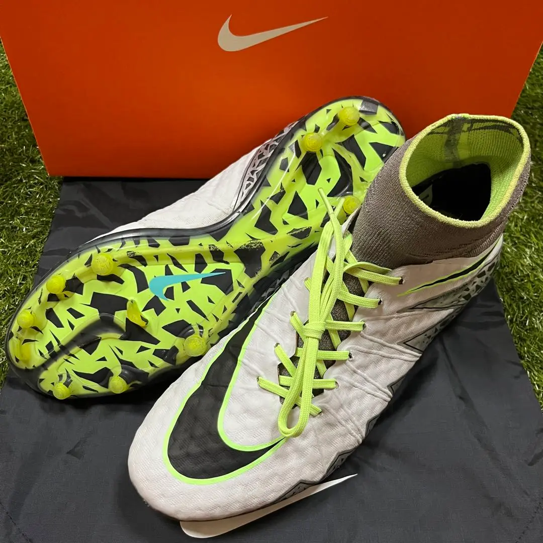 【即日発送 未使用品】NIKE ハイパーヴェノム ファントム2 FG 23cm NIKE ナイキ ハイパーヴェノム ファントム II FG(蛍光イエロー