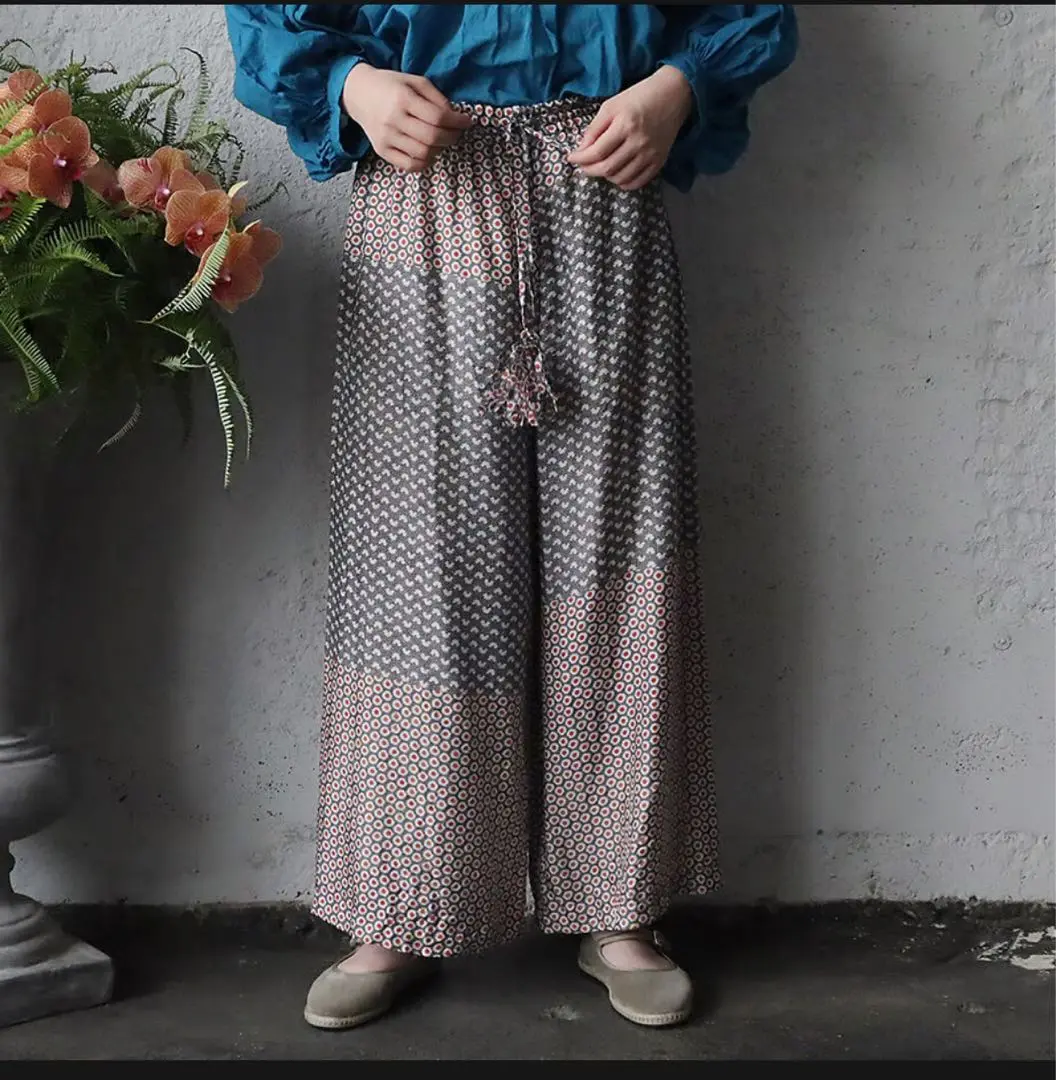 ほぼ未使用 towavase 2022SS Paulette pants ほぼ未使用 towavase 2022SS Paulette pants