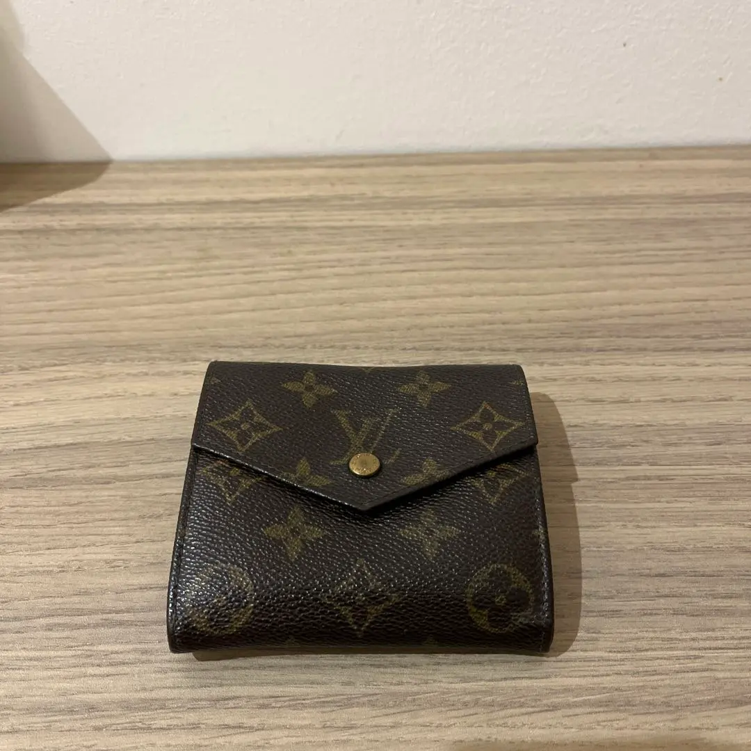 Thumbnail of Louis Vuitton Monogram Bi-fold Wallet