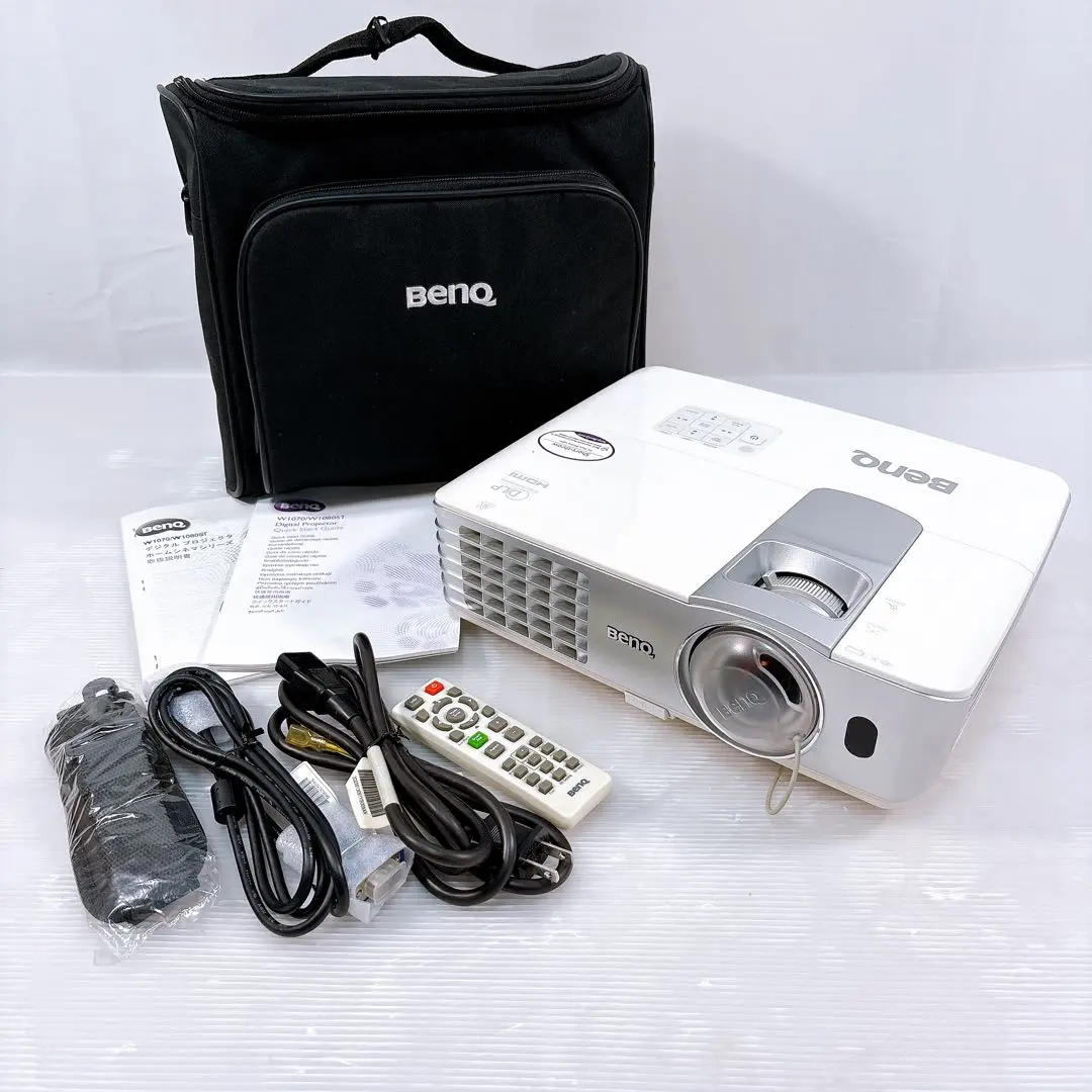 BenQ プロジェクター W1080ST+ フルHD超短焦点 BenQ、1.5mで100型投写が可能な超短焦点プロジェクターなど2機種