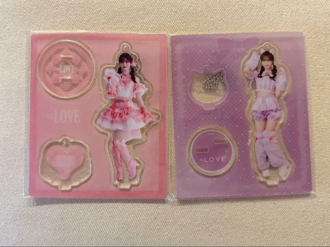 = LOVE イコラブ 高松瞳 アクリルスタンド 2個セット 新品未開封 71zxx7RFmUL._AC_SY200_QL15_.jpg