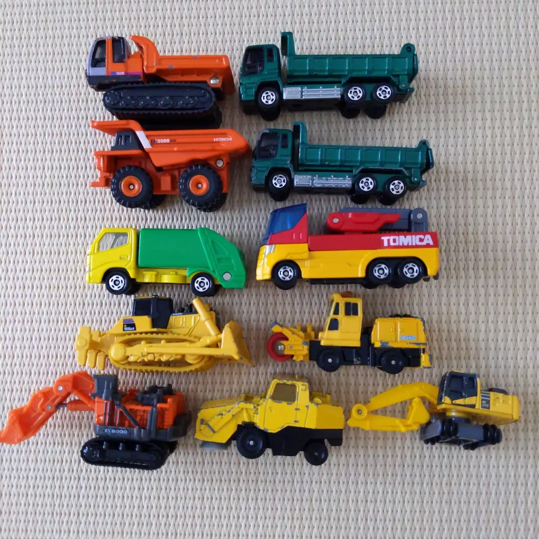 工作車輛 工地現場 作業車 總匯 11輛 停產 的縮圖