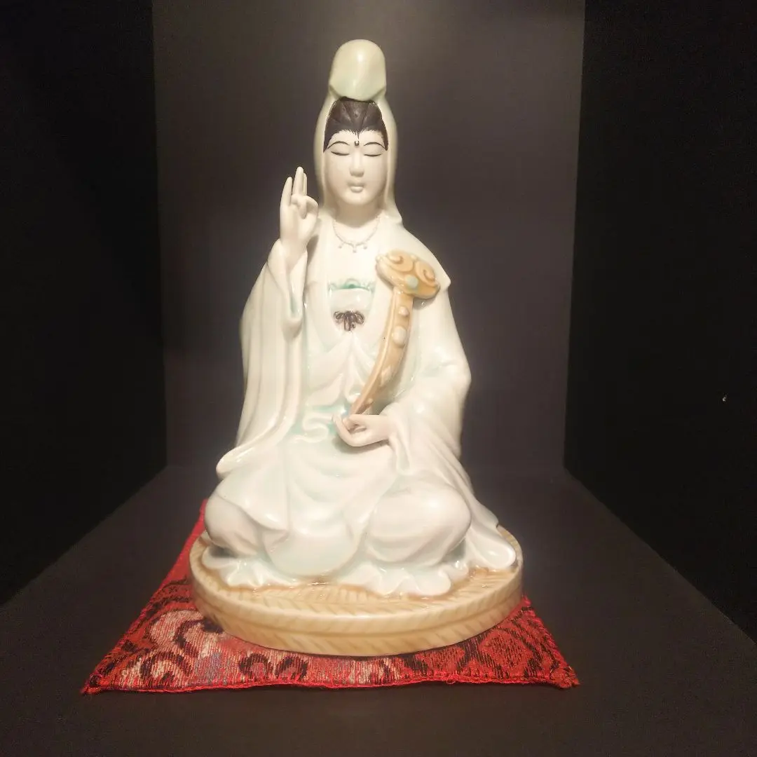 徳化窯 細工彫り『蓮上白磁観音様』 仏教美術 高さ40.5cm