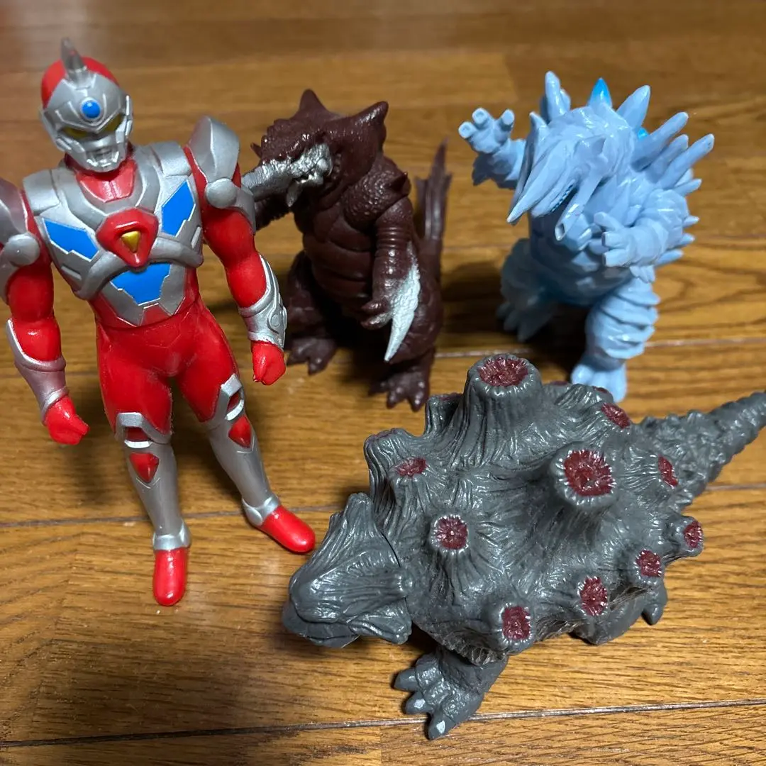 まるグリッドマン　ソフビ　怪獣　カーンデジファー　ギラルス　ボルカドン まる様専用グリッドマン ソフビ 怪獣 カーンデジファー ギラルス