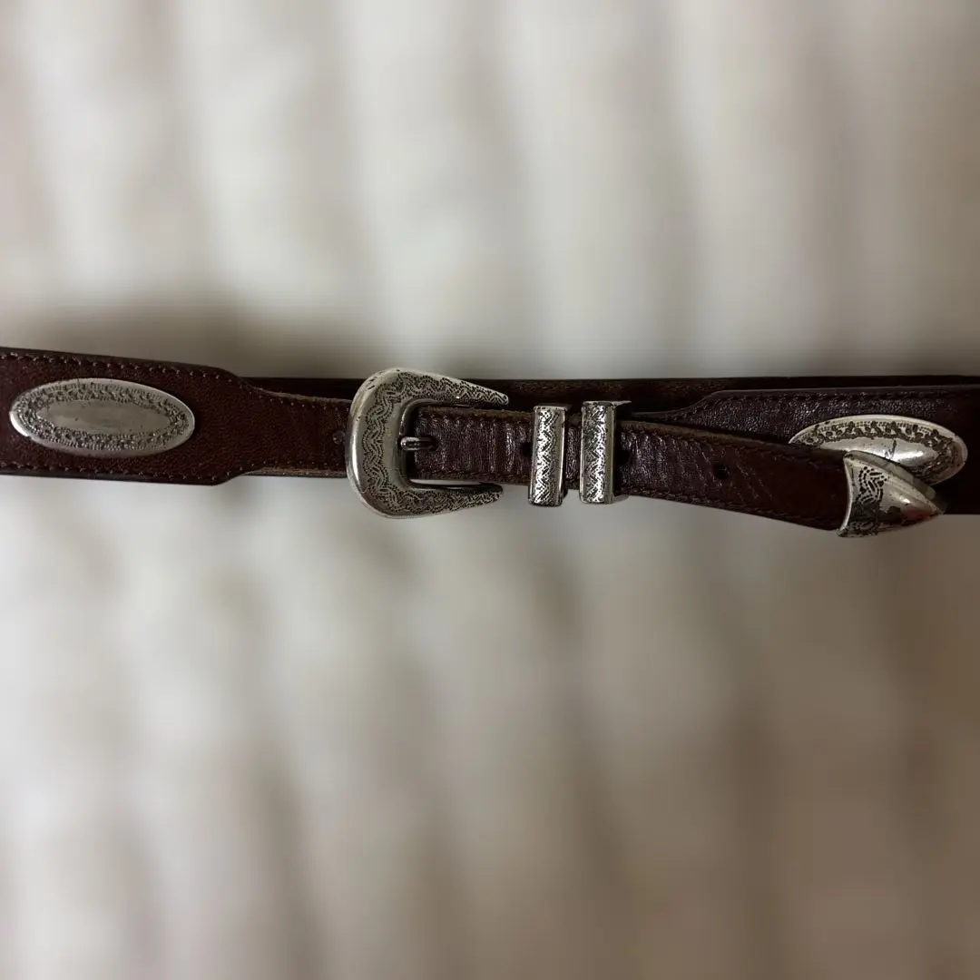 我喜歡皮帶！棕色真皮，寬3厘米，帶銀色飾板設計，美國製造 的縮圖