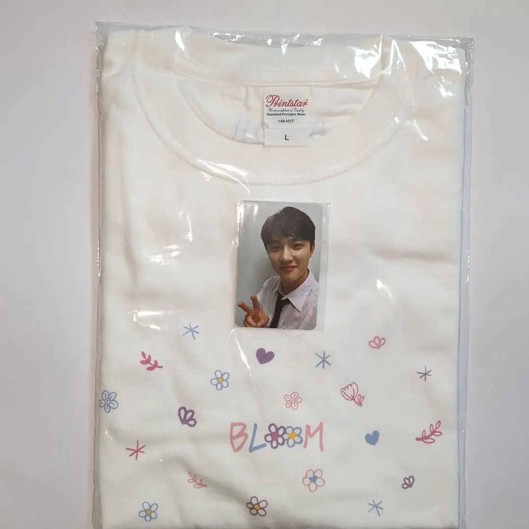 【sale中】EXO ギョンス　BLOOM Tシャツ 【新品未使用】　トレカ付き 2025年最新】ギョンス bloom tシャツの人気アイテム - メルカリ