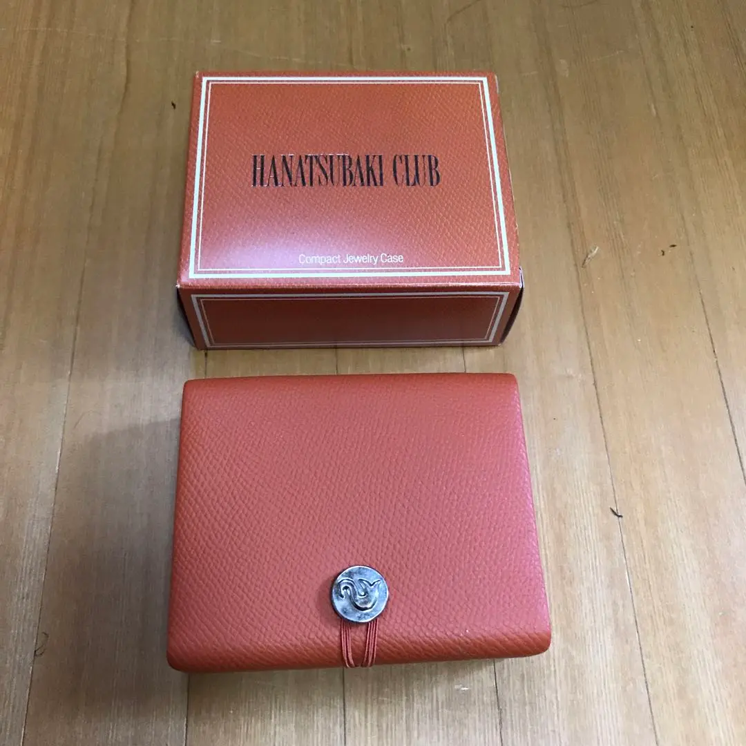 資生堂花椿会記念品シルバーコンパクト 1972 年 資生堂花椿会 ハイプリオール 記念品シルバーコンパクト