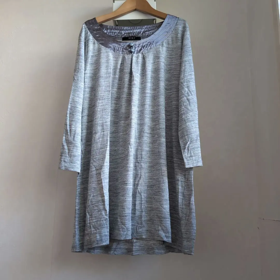 Thumbnail of MIXT Tunic with satin collar, adjustable sleeve length, monotone, size M, also suitable for loungewear