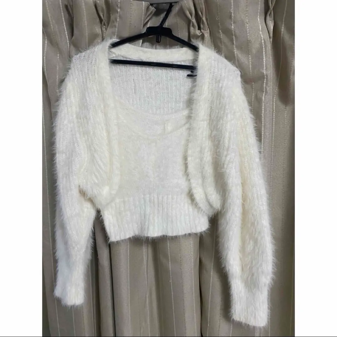 Thumbnail of ensemble knit