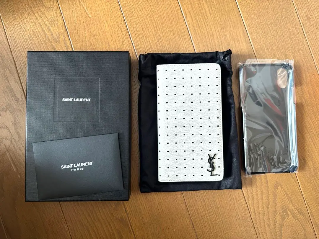 SAINT LAURENT - SAINT LAURENT iPhoneX iPhoneXSケース 新品未使用 SAINT LAURENT - SAINT LAURENT iPhoneX XSケースの通販 by