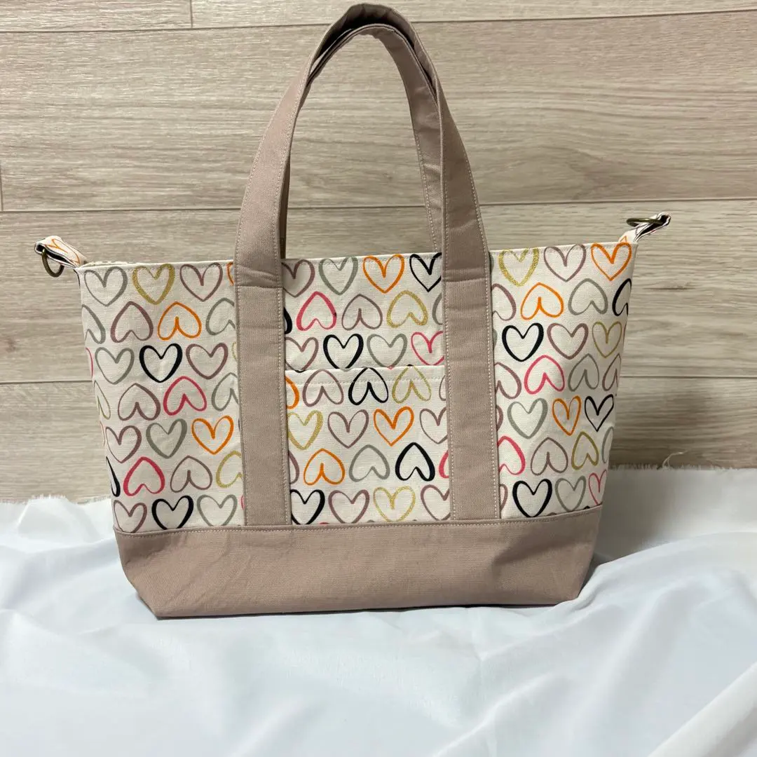 Thumbnail of Heart Pattern 2-Way Tote Bag